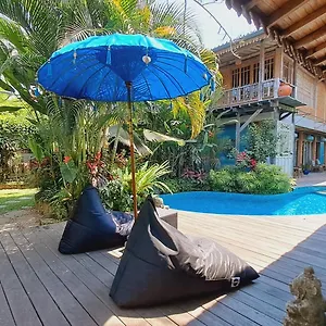 Ayu Dira Heritage House Villa